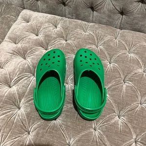 Mens 9 Women’s 11 New without tags Green Crocs